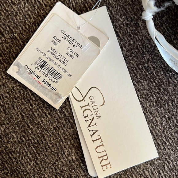 Galina Signature Ivory allover sequin corset plus wedding dress Size 20 - Picture 11 of 16